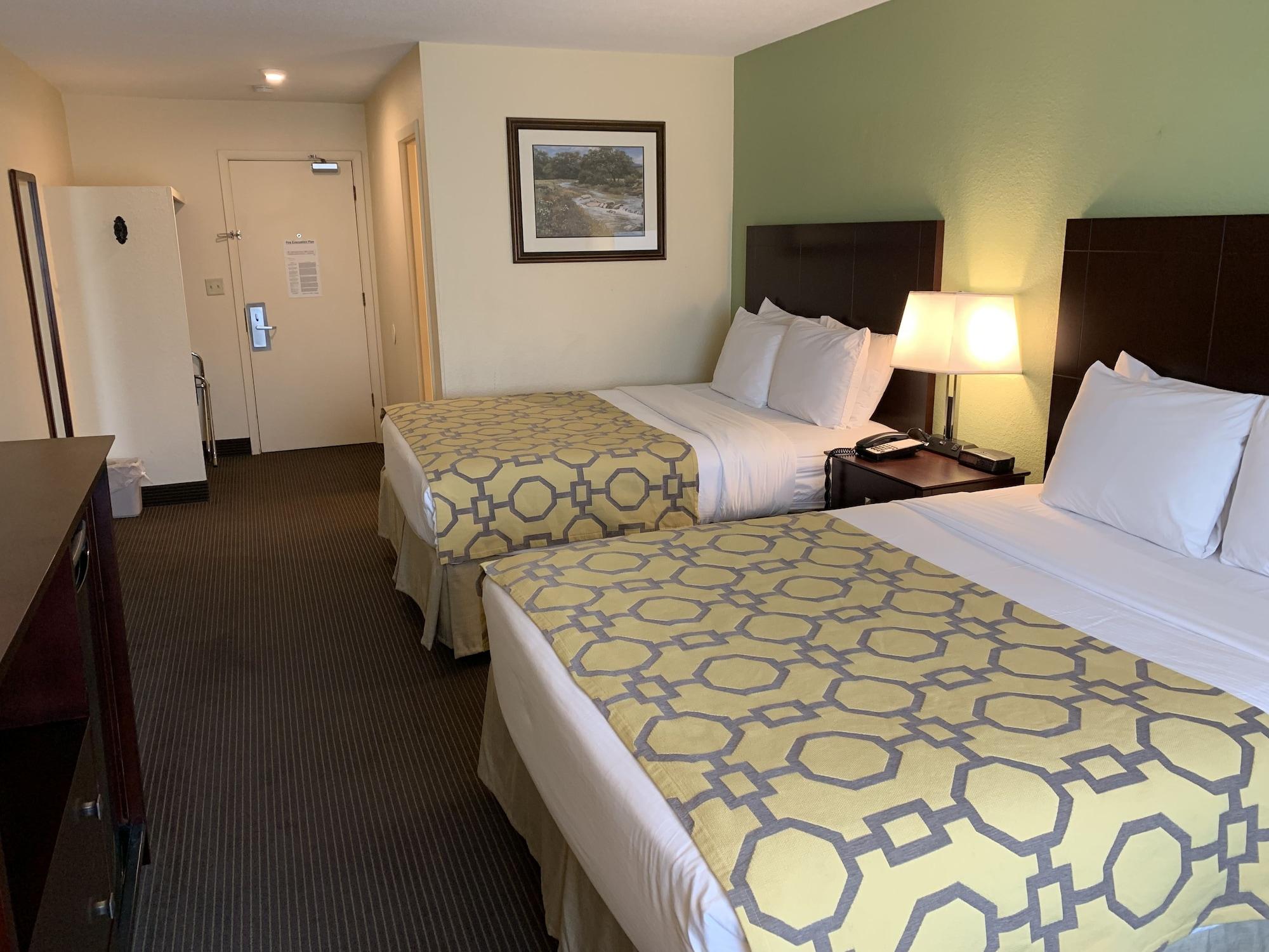 Baymont By Wyndham Jefferson City Extérieur photo