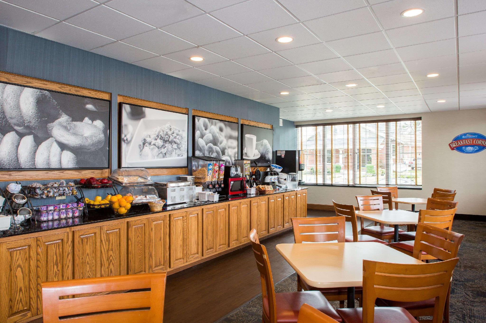 Baymont By Wyndham Jefferson City Extérieur photo